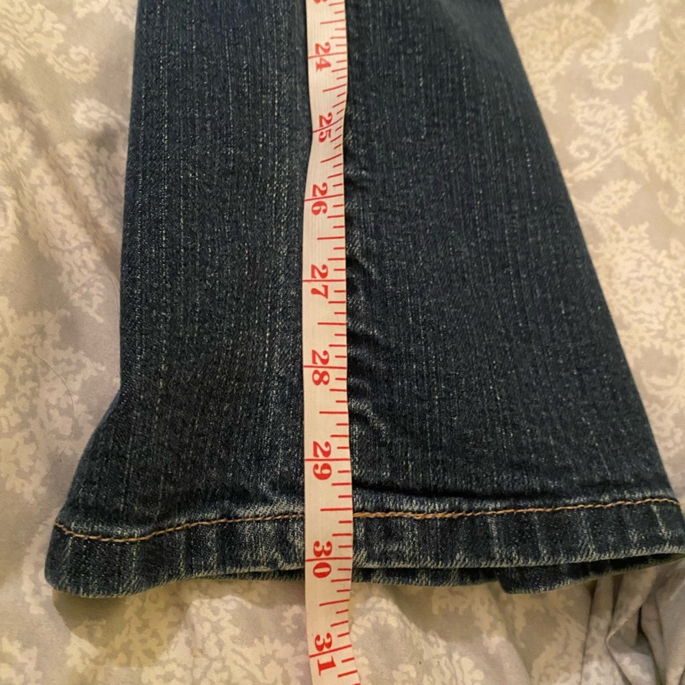 Vintage Levi’s Curvy Cut Jeans - Size 9 M - Medium Wash Bootcut Denim - 28”X30” - Picture 11 of 14